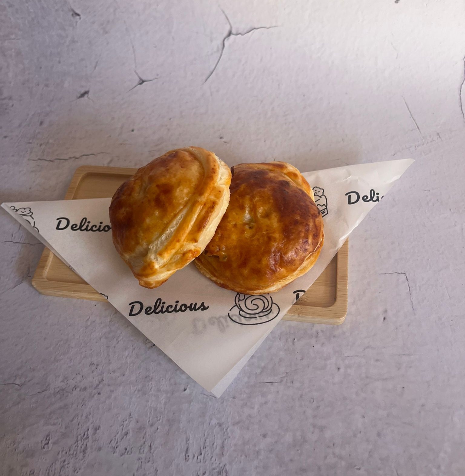 Cresta de cebolla caramelizada y queso de cabra